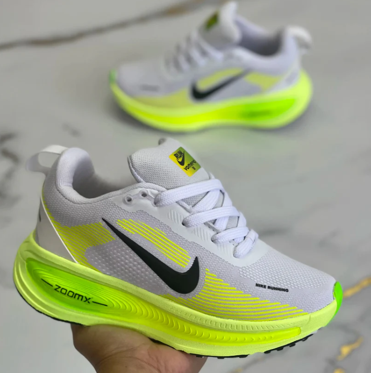 Tenis Run Vomero 18 - Confort, estilo y rendimiento