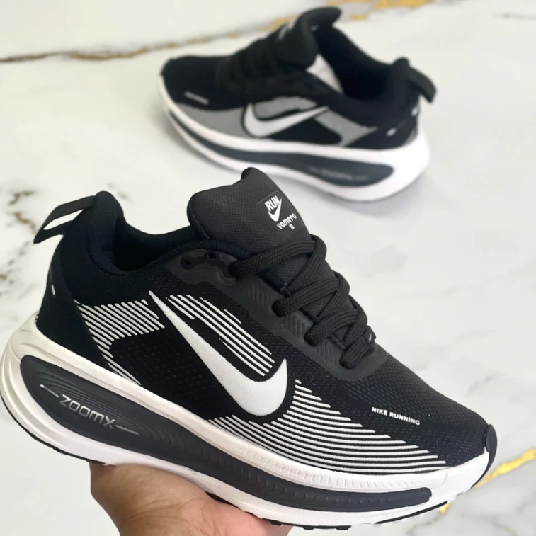 Tenis Run Vomero 18 - Confort, estilo y rendimiento